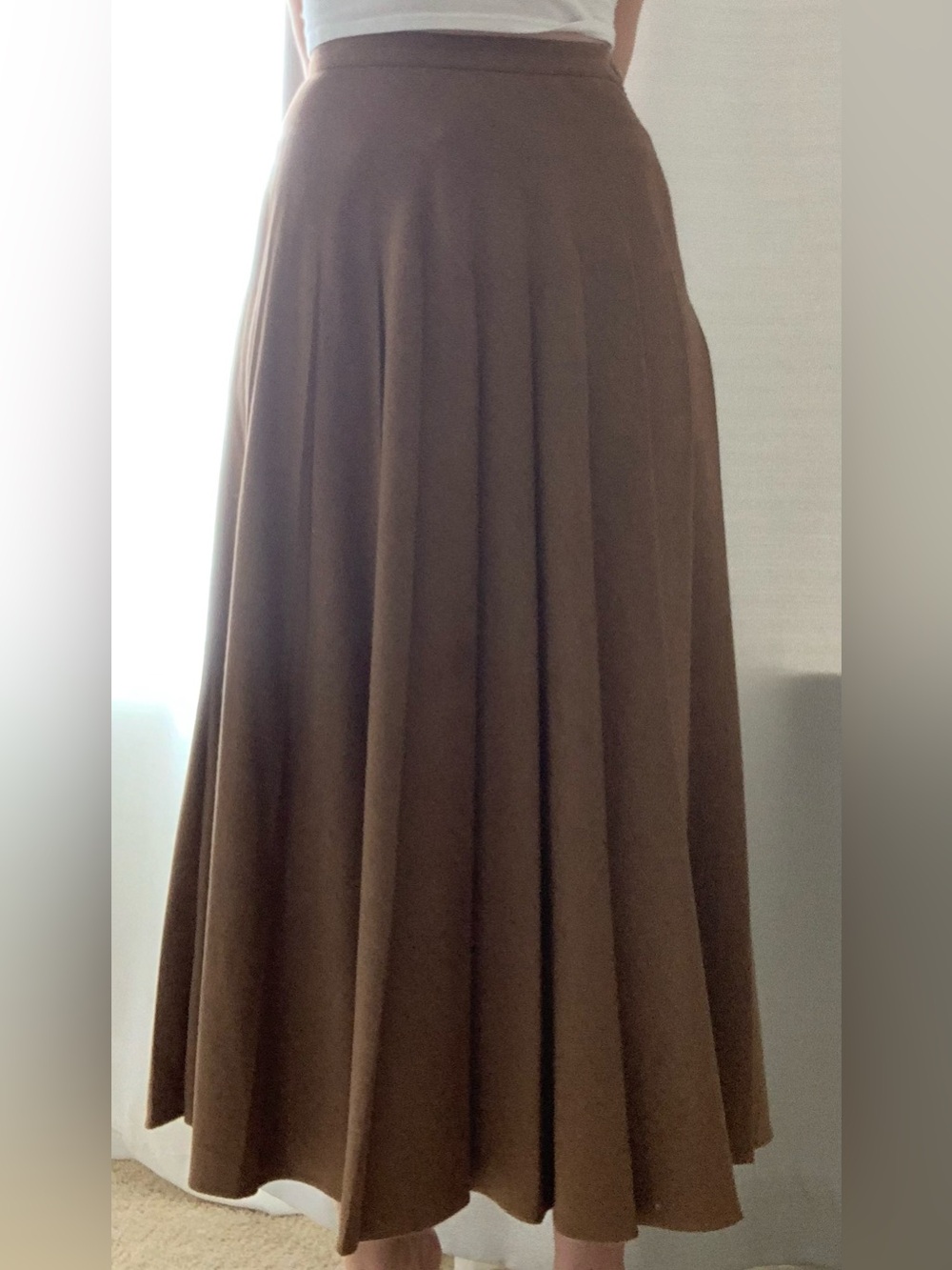 Classic Brown Maxi Skirt with Flared A-Line Silhouette